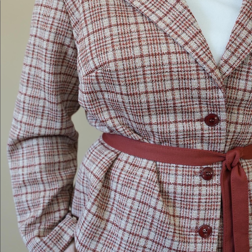 Vintage 1970s pantsuit. Two piece.